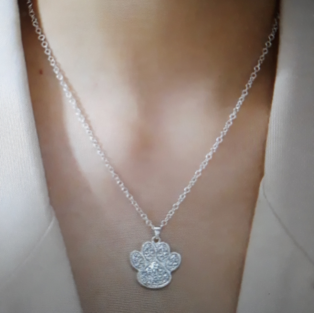 Paw Print Cat Dog Crystal Rhinestones Silver Paw Pendant Necklace NEW